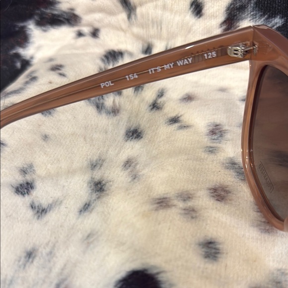 Quay Australia It’s My Way Polarized Tan Sunglasses NWT NEW - Picture 3 of 4
